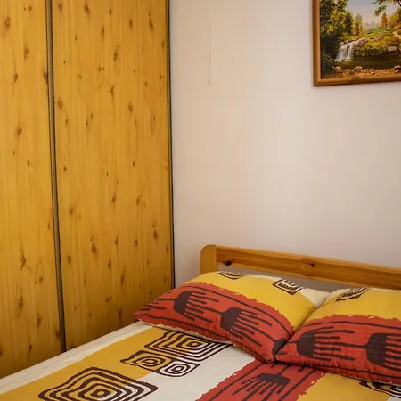 Wakacyjny Dom Dawidowka Apartmán *